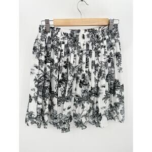 Banana Republic Womens Black Floral Mini Skirt Size XS Pleated Cottagecore